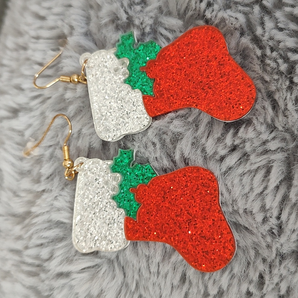 Stocking earrings